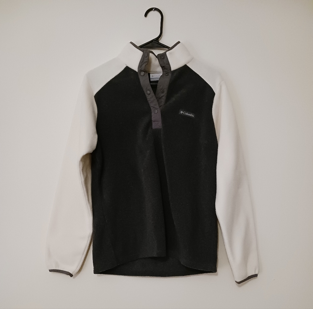 Columbia Black and White Fleece Pullover